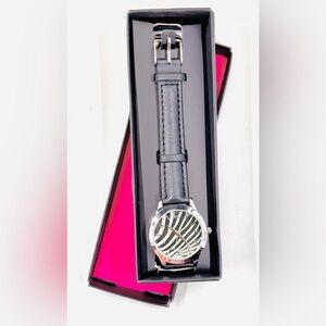 Vintage Avon Silver Black & White Zebra Face Watch NIB